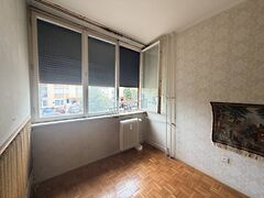 Eladó lakás Oroszlány