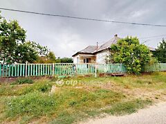 Eladó ház Kisar