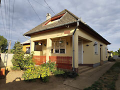 Eladó ház Gyulaháza