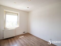Eladó lakás Győr, Gyárváros