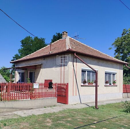 Eladó ház Pusztaottlaka