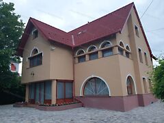 Eladó üzleti Balatonalmádi