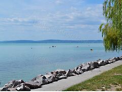 Eladó földterület Balatonkenese