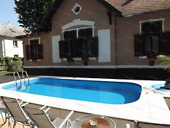 Kiadó üzleti Balatonföldvár